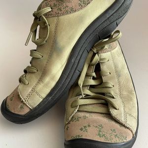 Keen shoes, size 39